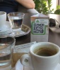 QR k&oacute;d na stole v kaviarni